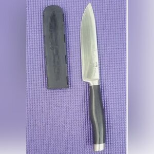 Brand new in box Pampered Chef 1052- 5” Utility Knife